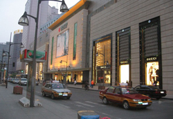 �S��2011����ĩ�M(j��n)�v�L��׿չُ������