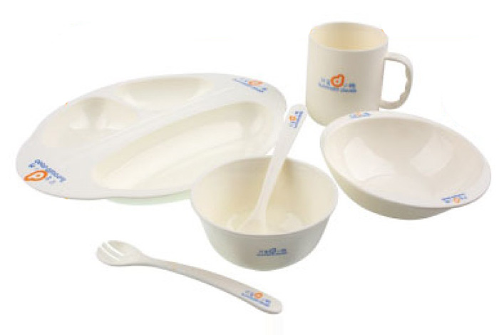 �ɐ�(��i)С��yinge��Ʒ�Y�а˼��M