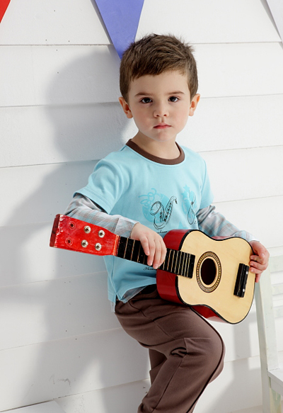 丑丑時(shí)尚童裝淡青色