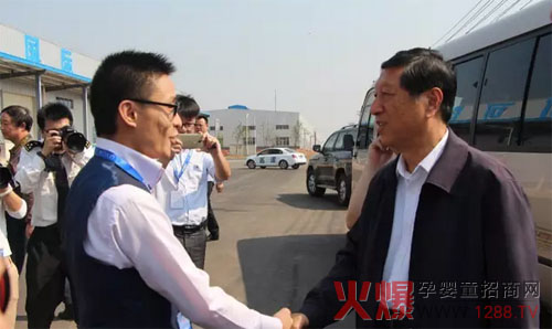 ȫ��(gu��)�˴�ί��(hu��)��ί�T�L(zh��ng)��ƽ�c(di��n)ٝ�ɿɇ�(gu��)�H