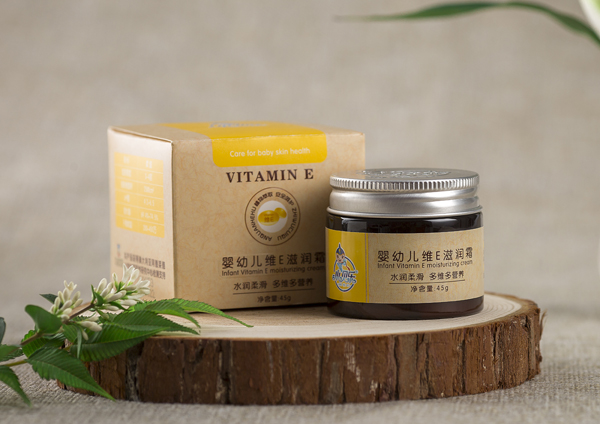 小貝樂嬰幼兒維E滋潤(rùn)霜.jpg 小貝樂嬰幼兒維E滋潤(rùn)霜.jpg