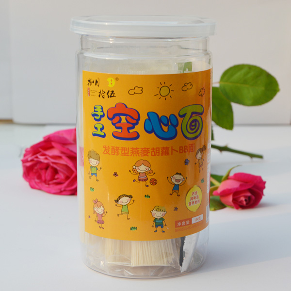 捌月拾伍燕麥胡蘿卜空心面罐裝正面184g