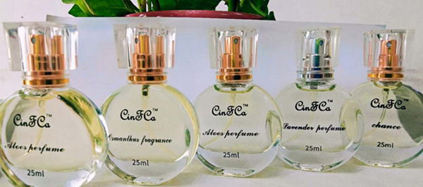 香水產品展示4.jpg