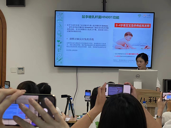 Ӣ��S��ͯ�^���}�t(y��)�W���а� (3).jpg