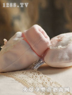 �����ܷ�ɫyinge����