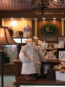 С���܃�ͯ��ɫ����