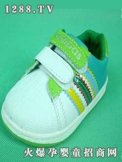 С�ƺ���ɫ�\(y��n)��Ь