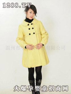 �з��˶��b�Sɫ����