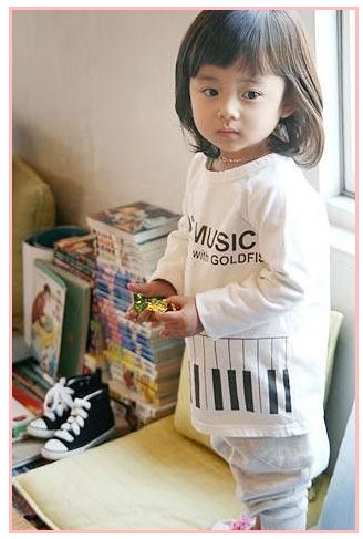 QQ寶貝芭比公主些列長(zhǎng)袖春裝