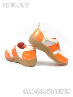 ӭ����ɫ��ǵװ�̥Ь