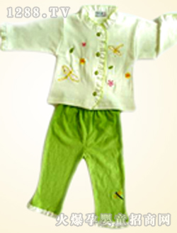 ϲ֮���Gɫ�Ӻ��b