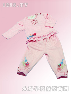 安嬰寶紅色youe裝