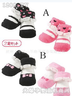 哆啦小貝可愛小鞋襪