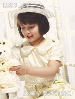 �옷6+1�Sɫ��ȹ