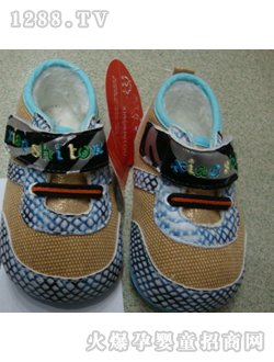 ��ʿ���Sɫ��yingeЬ