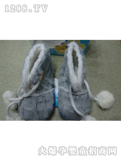 麗嬰房灰色球yinge鞋