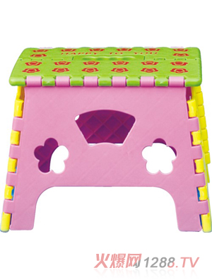 ������С̖�һ��ۯB�ʷ�ɫ