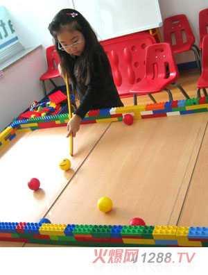 樂高臺球積木玩具