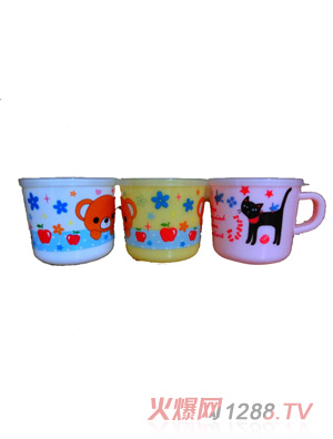 晶瑩帶蓋子PP水杯