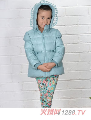 ��Ψ��ŮСͯ�A�c(di��n)�W������ͯ�b