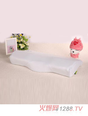 麒麟童話yunf成人枕