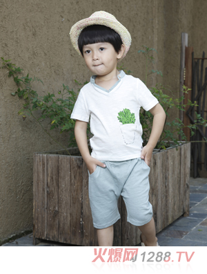 ���c(di��n)�neͯ���Ќ����ļ����b��ɫ