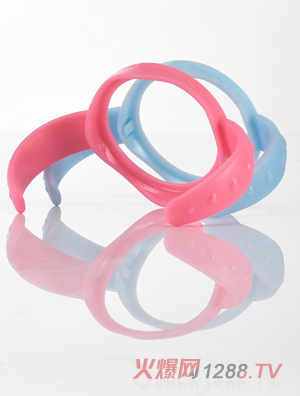 盟寶奶瓶手柄粉藍