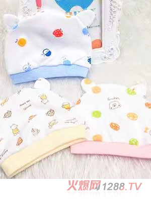 淘貝貓印花耳朵胎帽-卡通圖案