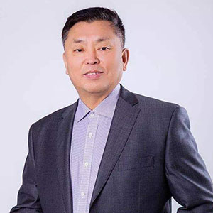 特邀嘉賓:王立新